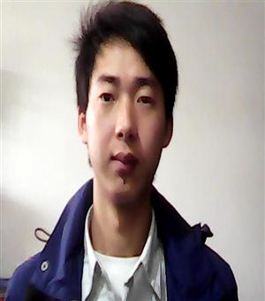黄健
