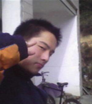 严狄雄